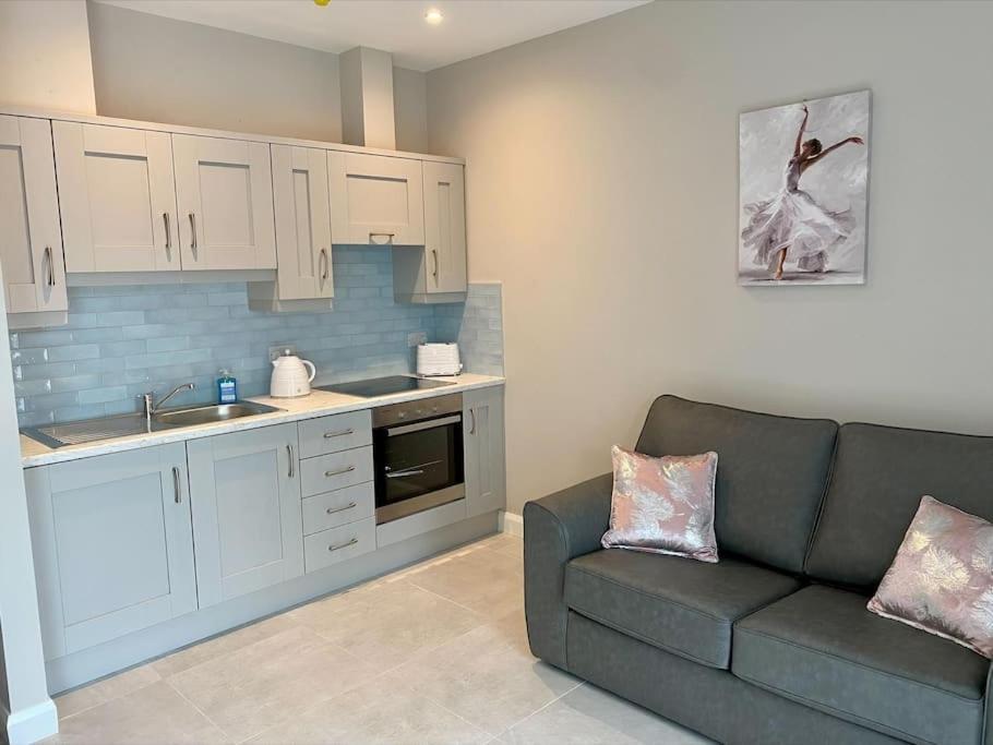 Erne Getaway No.7 Brand New 1 Bed Apartment Enniskillen Bagian luar foto